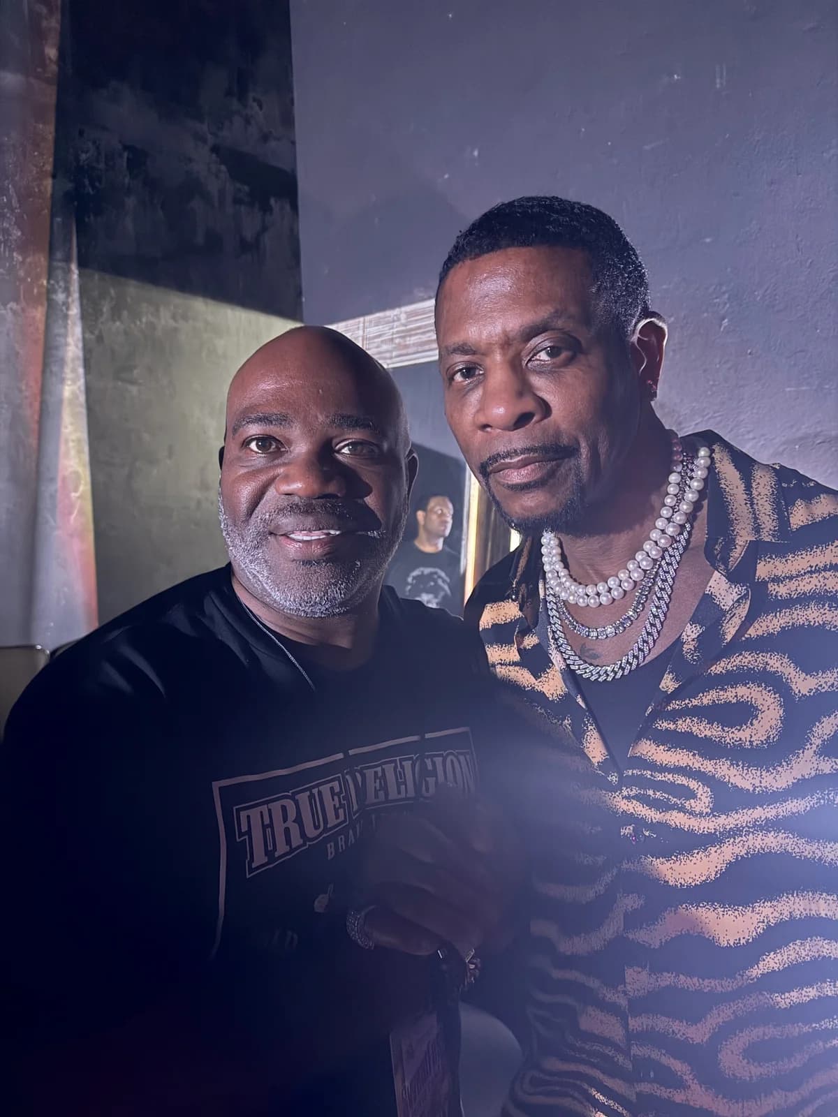 Backstage portrait with an artist
